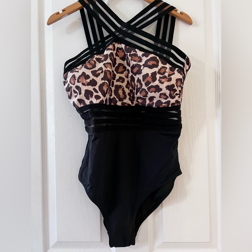 NWT Tempt Me one piece swimsuit with mesh shoulder straps & around the waist. L
